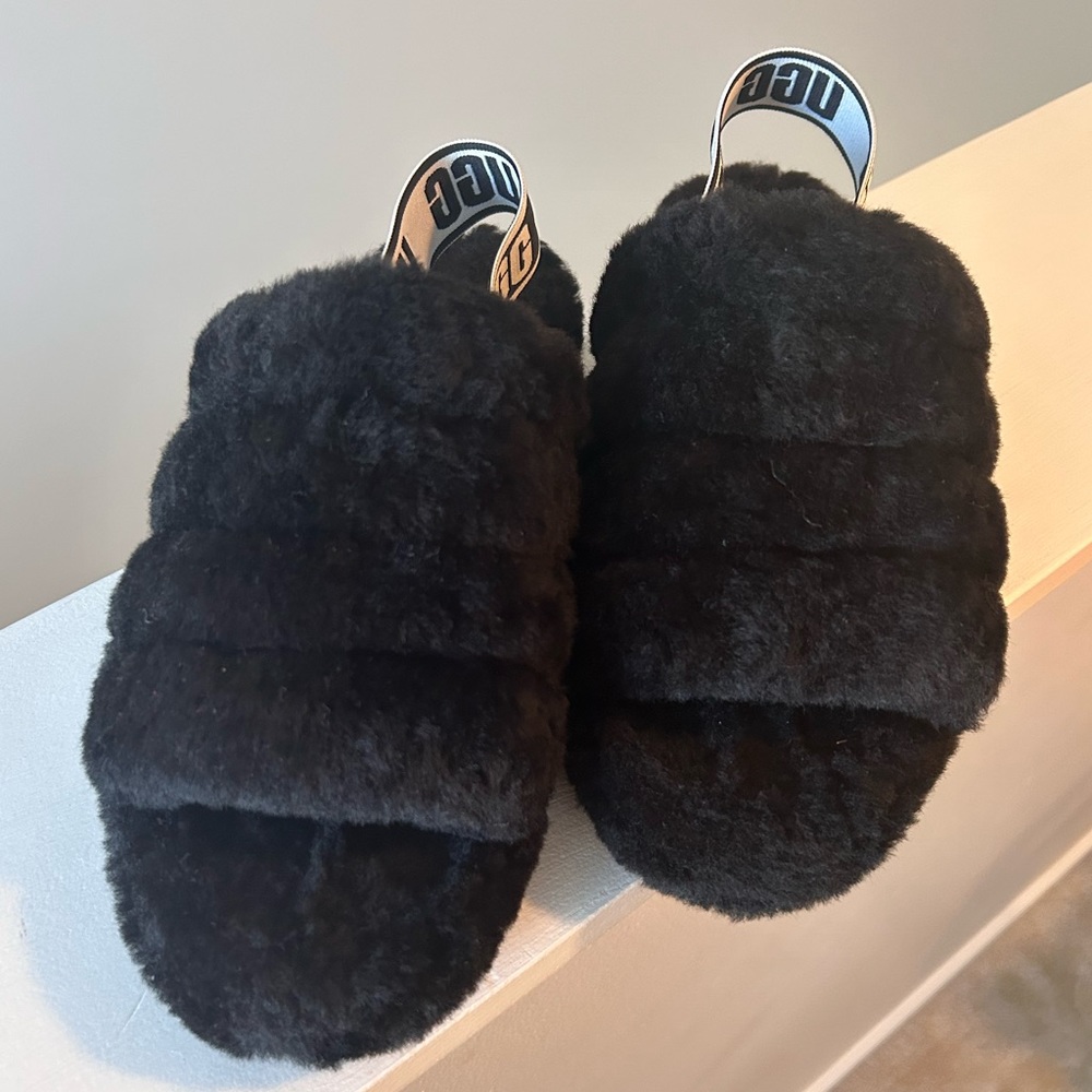 UGG Fluff Yeah Slide in black